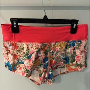 Lululemon Speed Up Short Seawheeze 6 EUC